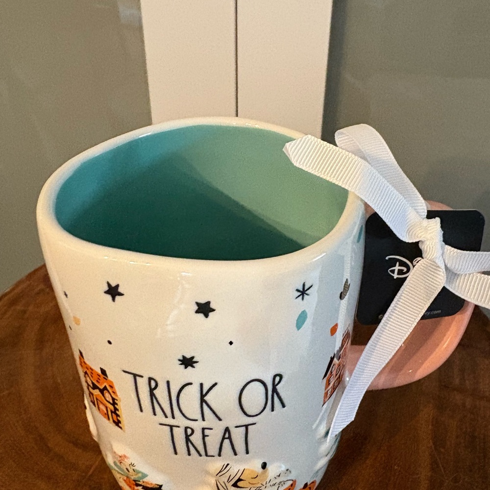 Disney Halloween Mug White and Orange Ceramic - Picture 2 of 5